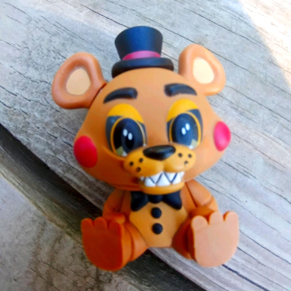 Five nights at freddy's funko pop figurine